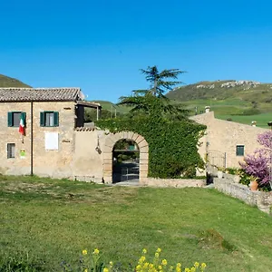 Feudo Rosso Di Cerami Bed & Breakfast